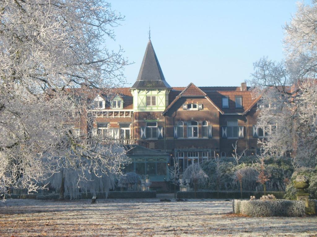 Kasteel Wurfeld Hotel Maaseik Buitenkant foto